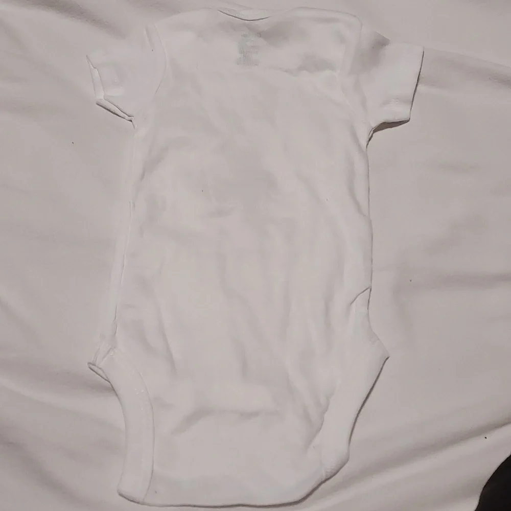 MY first Christmas Gerber one piece size 0-3 M new without tag never worn 100%co